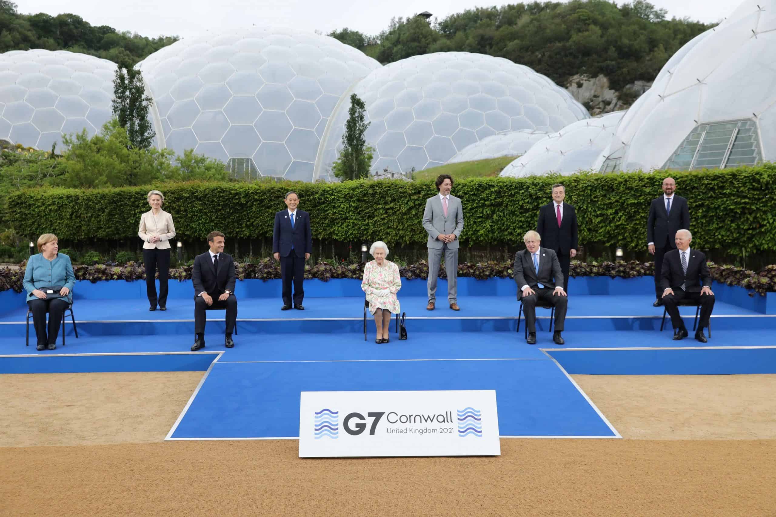 ‘Are you supposed to look as if you are enjoying yourselves?’ – Queen joins in trolling of G7 pics