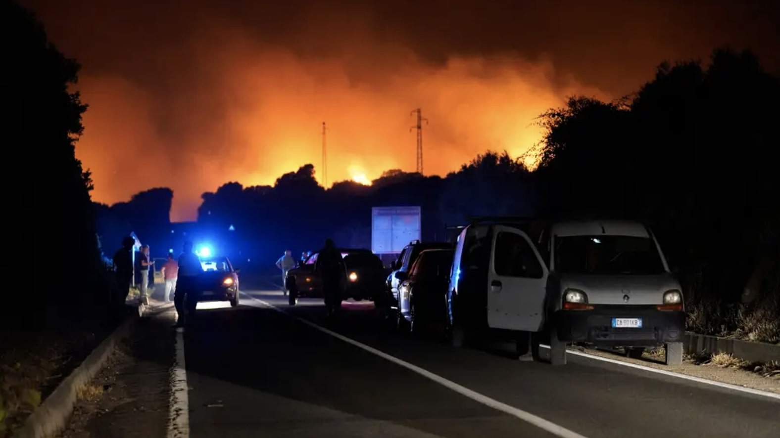 Hundreds evacuated as wildfires rage on Sardinia