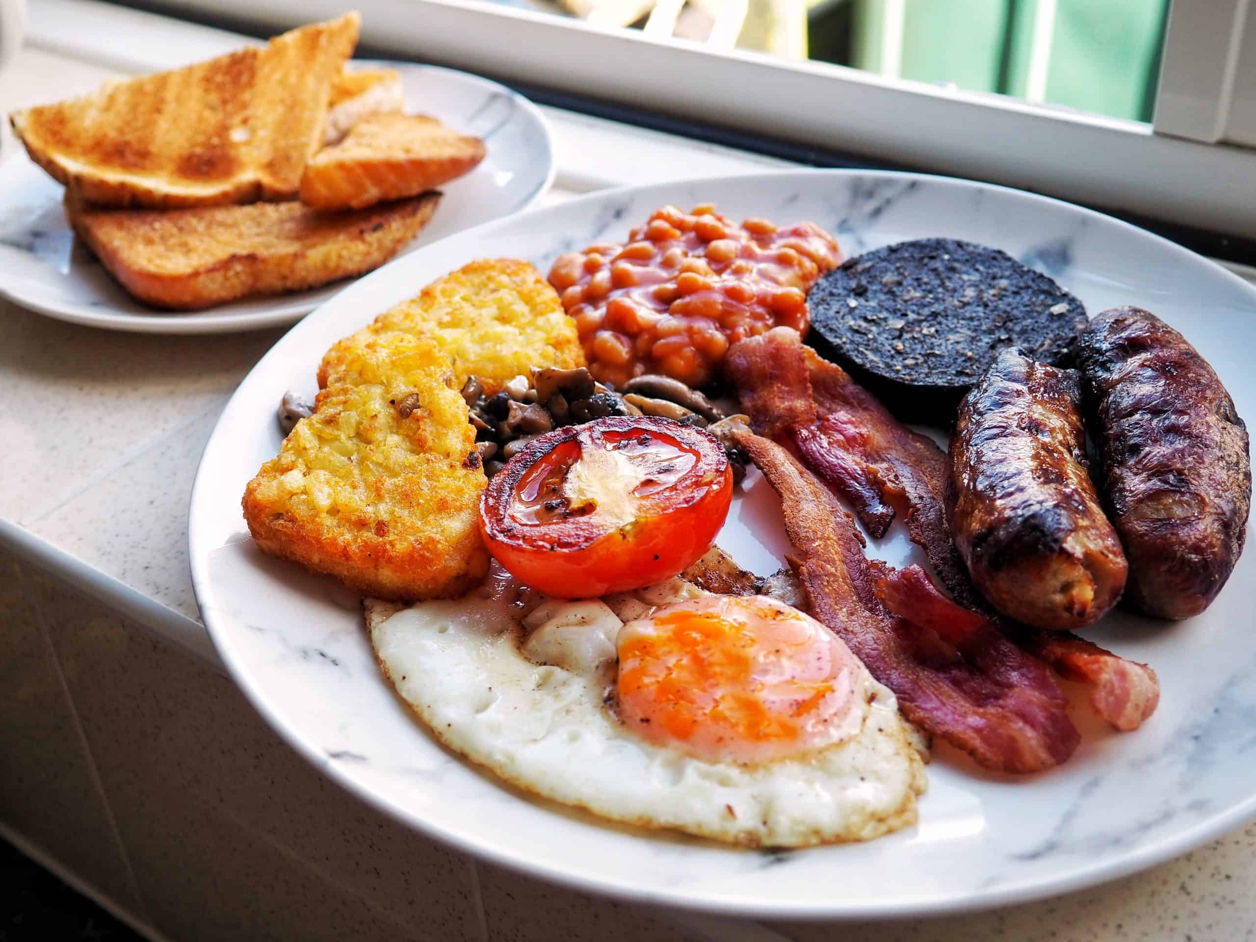 How to make the perfect full English breakfast recipe fry up | Photo: Jonathan Hatchman