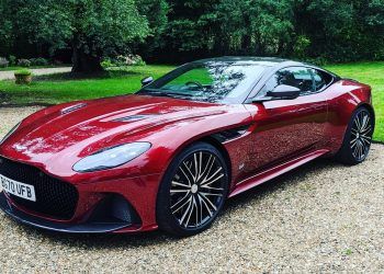 Aston Martin DBS superleggera