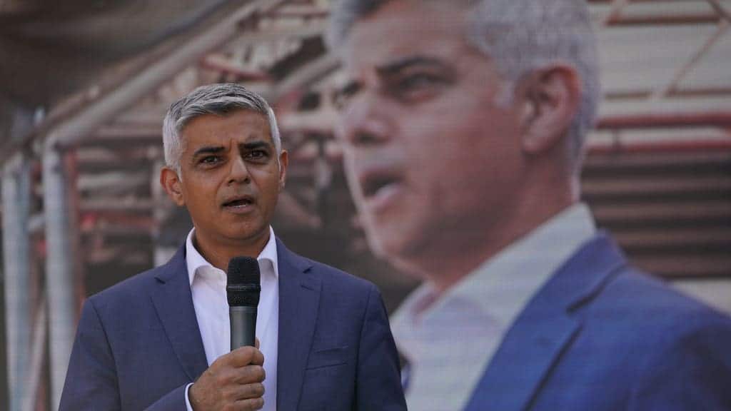 Sadiq Khan tells Labour to ‘stick together’ to defeat the Tories