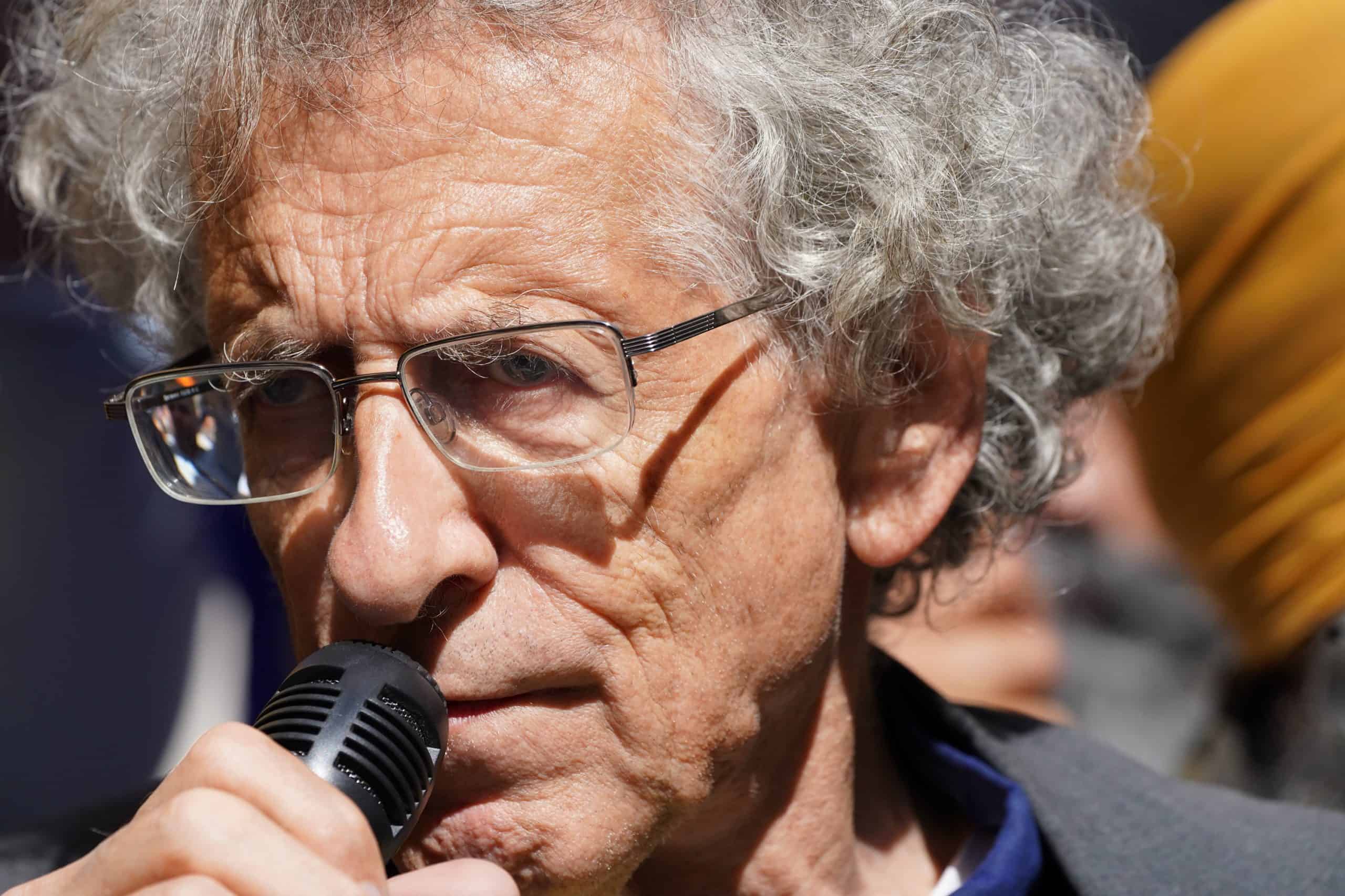Watch: Piers Corbyn heckles brother Jeremy at climate event