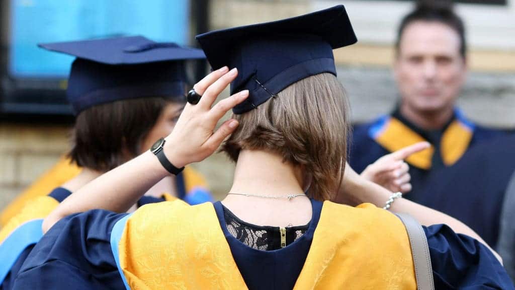 ‘Absolutely grim’: Govt to lower salary level at which graduates start repaying loans