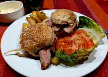 Hamburgers With Tomato Chilli Jam