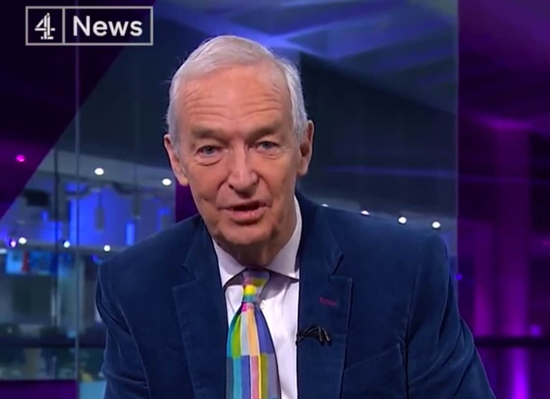 Watch: Jon Snow signs off from Channel 4 News after 32 years