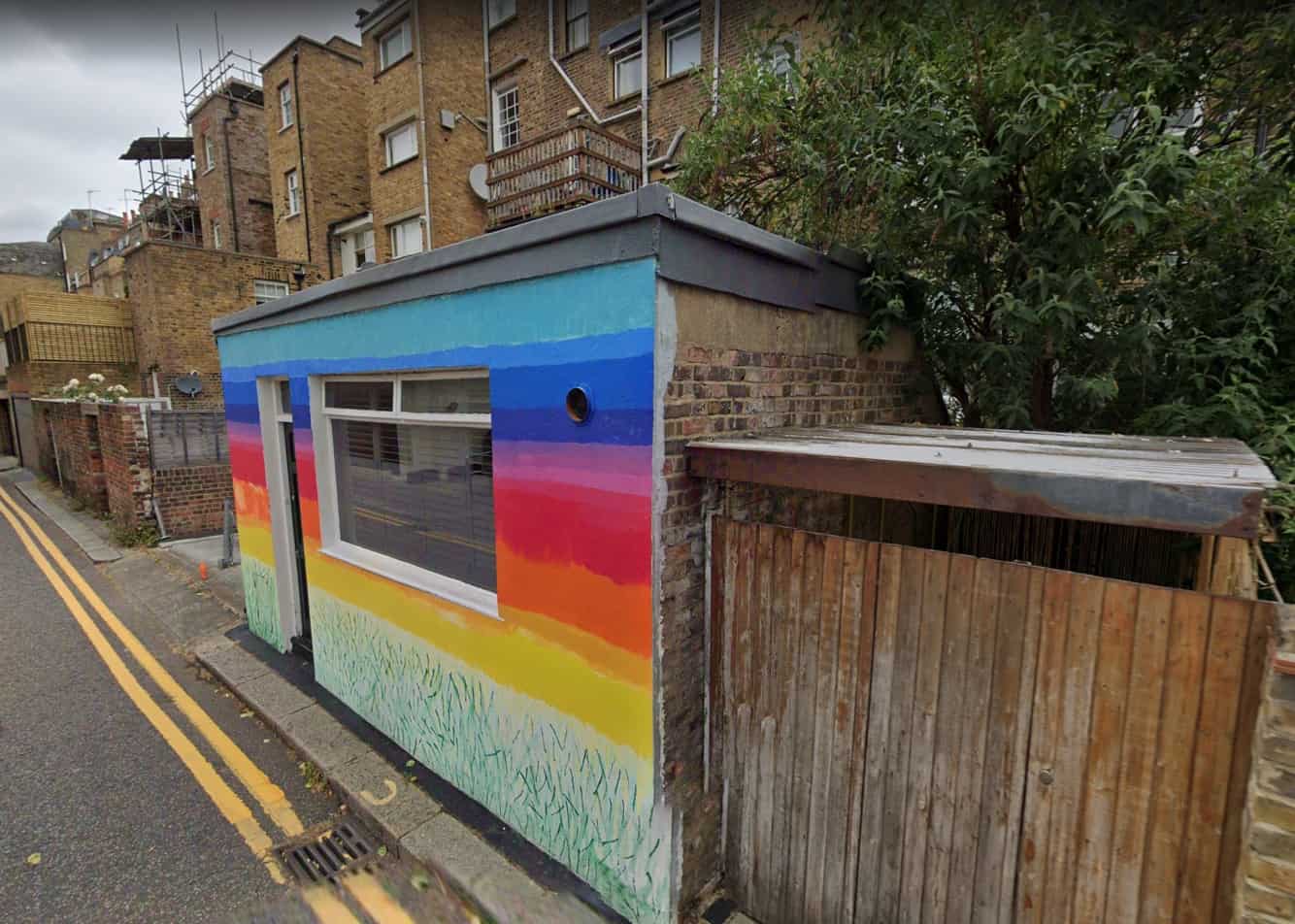 ‘London is a truly ridiculous place’: Converted 1 bed garage goes up for sale for £400k