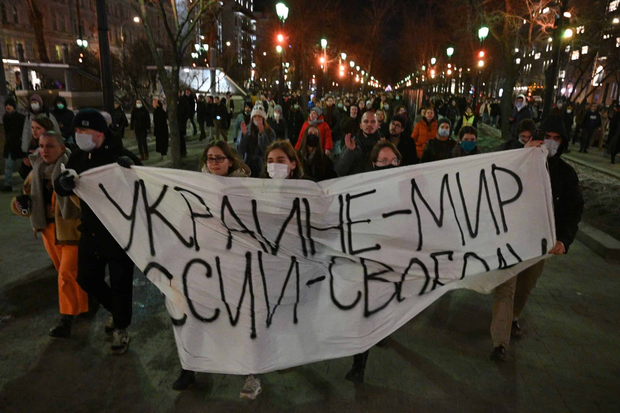 In pictures: Thousands of Russians take to the streets in protest over Ukraine attack