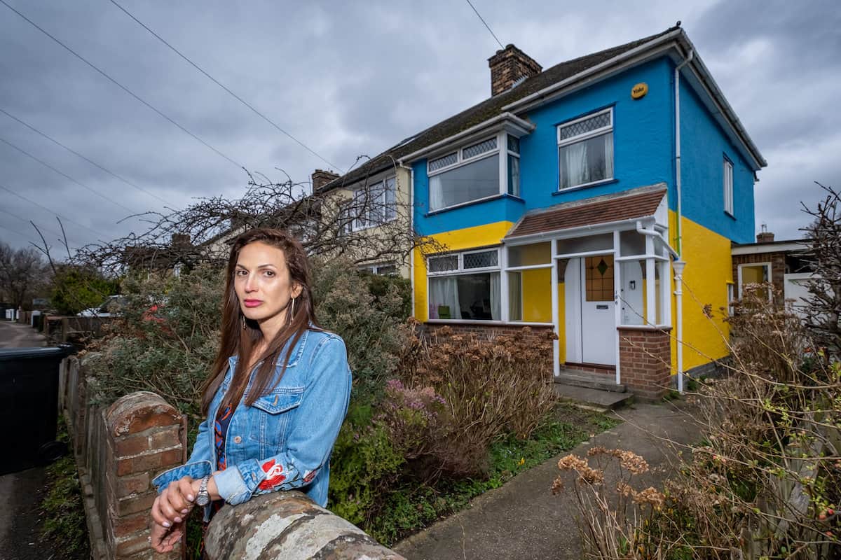 Couple paint their house the colours of the Ukraine flag to show support during the war