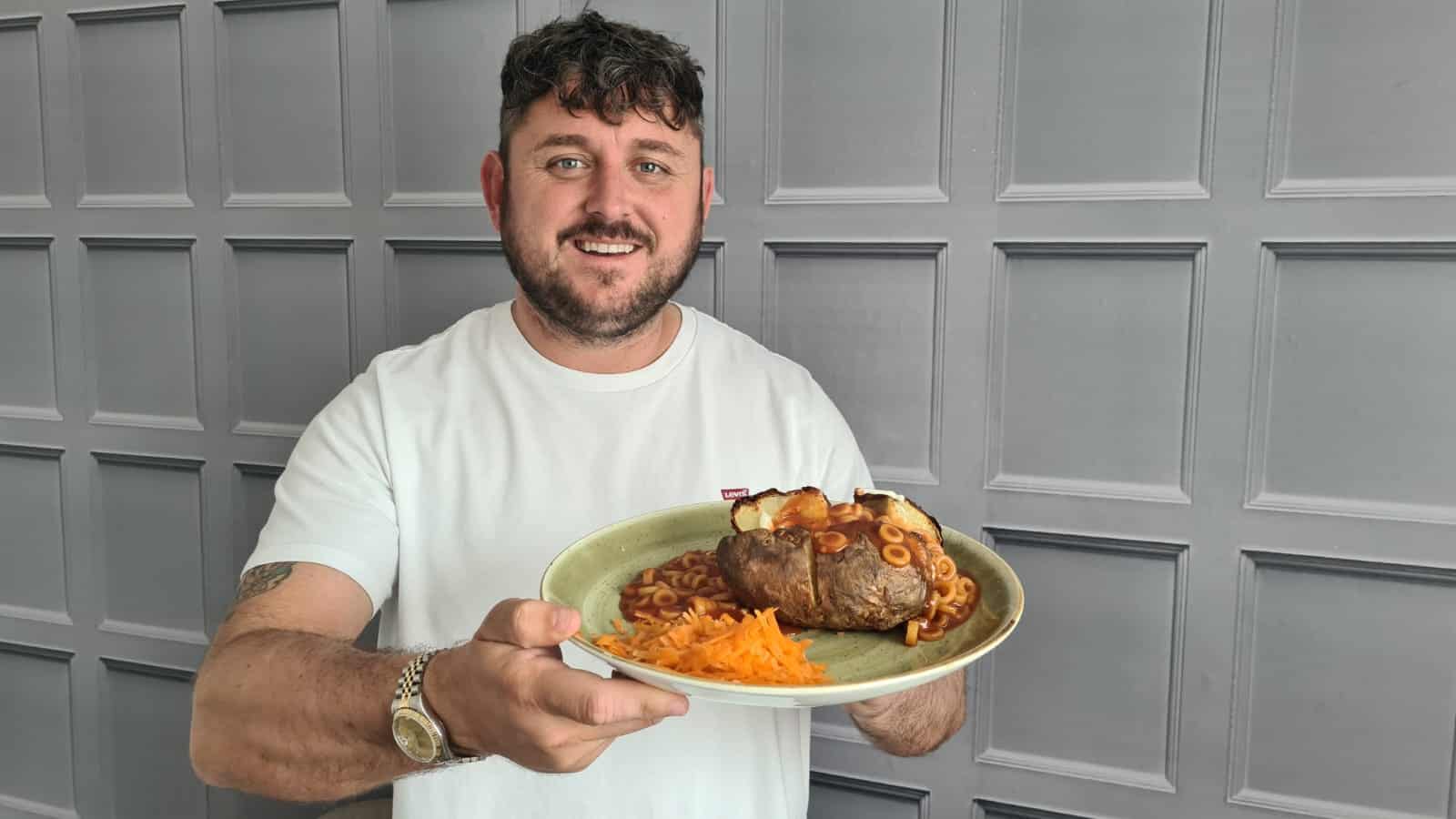 Pub landlord lives off £1 a day for food for a week in a bid to raise awareness on how rising costs show people are ‘not living – but surviving’