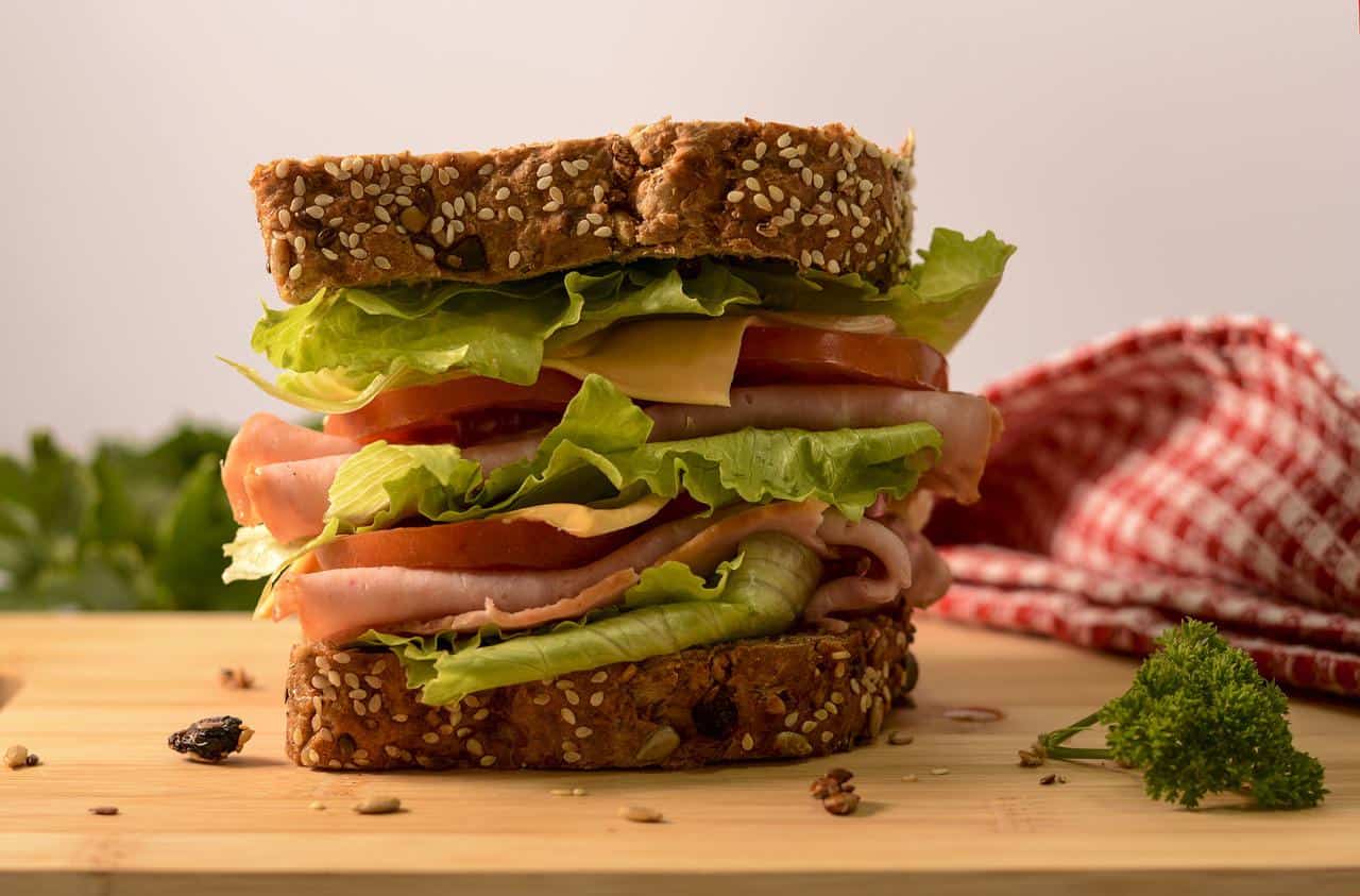 10 Easy Sandwich Recipes For Breakfast and Lunch