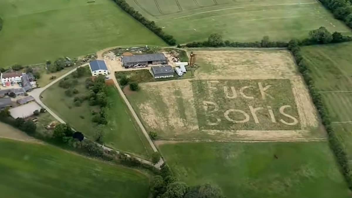 Pilot spots ‘F*** Boris’ in HUGE letters mowed into farmer’s field