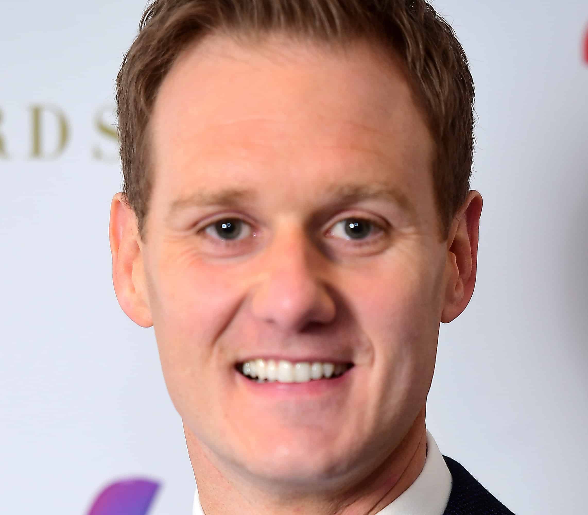 Dan Walker’s tweet about new show leaves people to turn headlights onto his comment