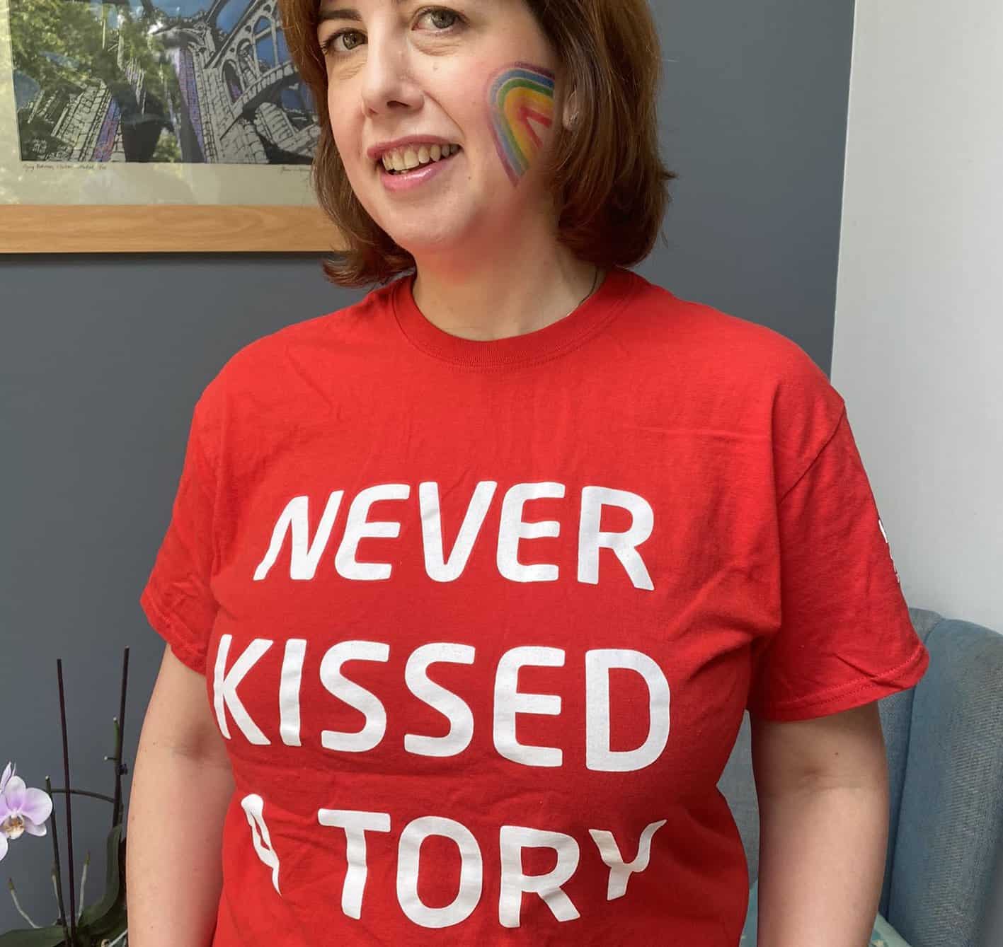 Tory MP slams Labour MP over ‘Never Kissed A Tory’ T-shirt but it didn’t work out for them