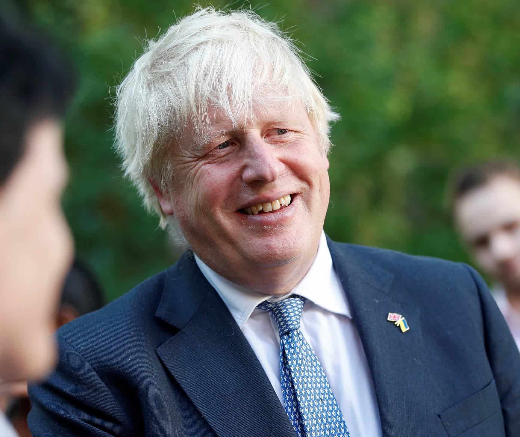 Boris Johnson will ‘run the country’ from Chequers and people aren’t having it