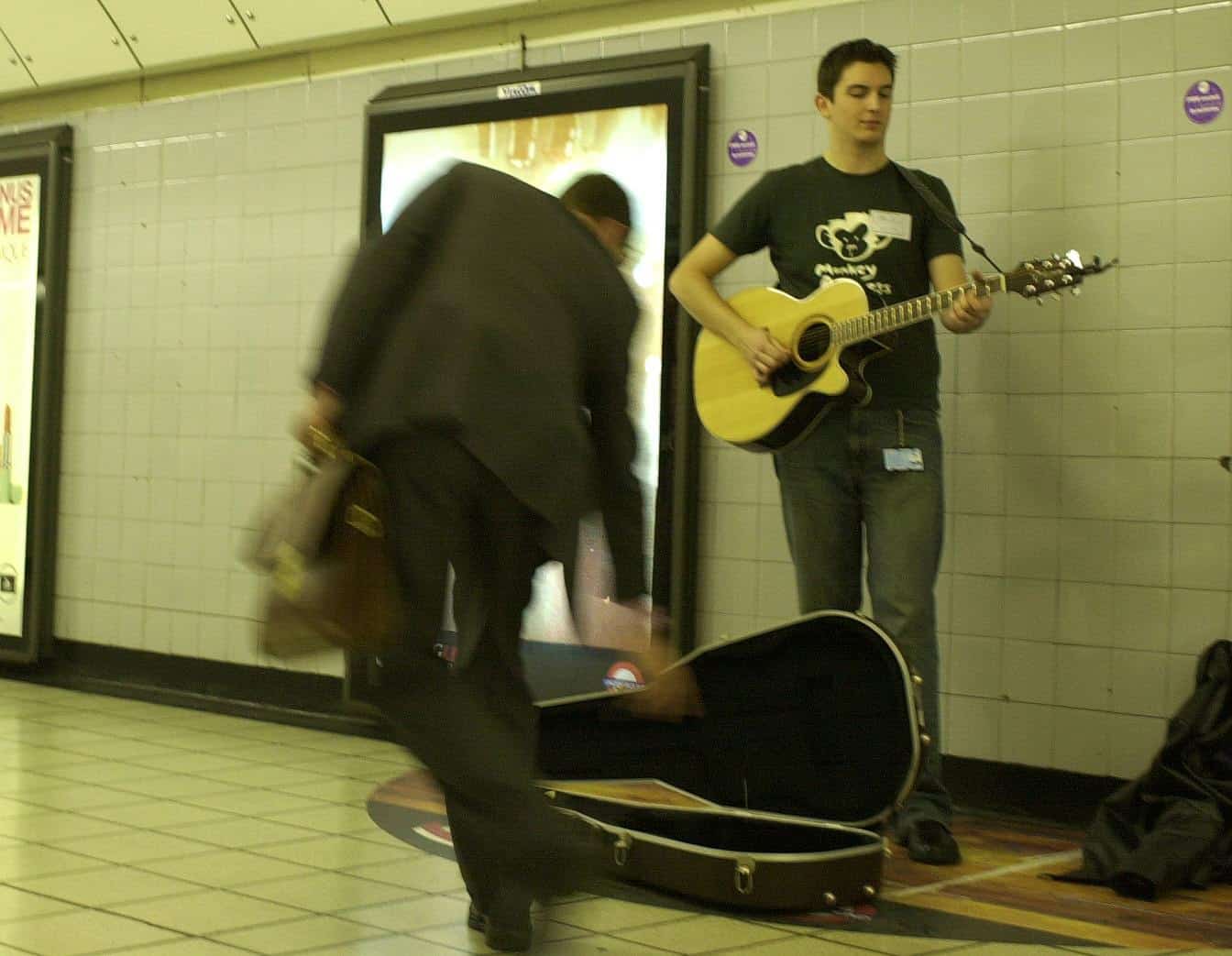 Musicians plea to end ban on busking on Tube during national mourning