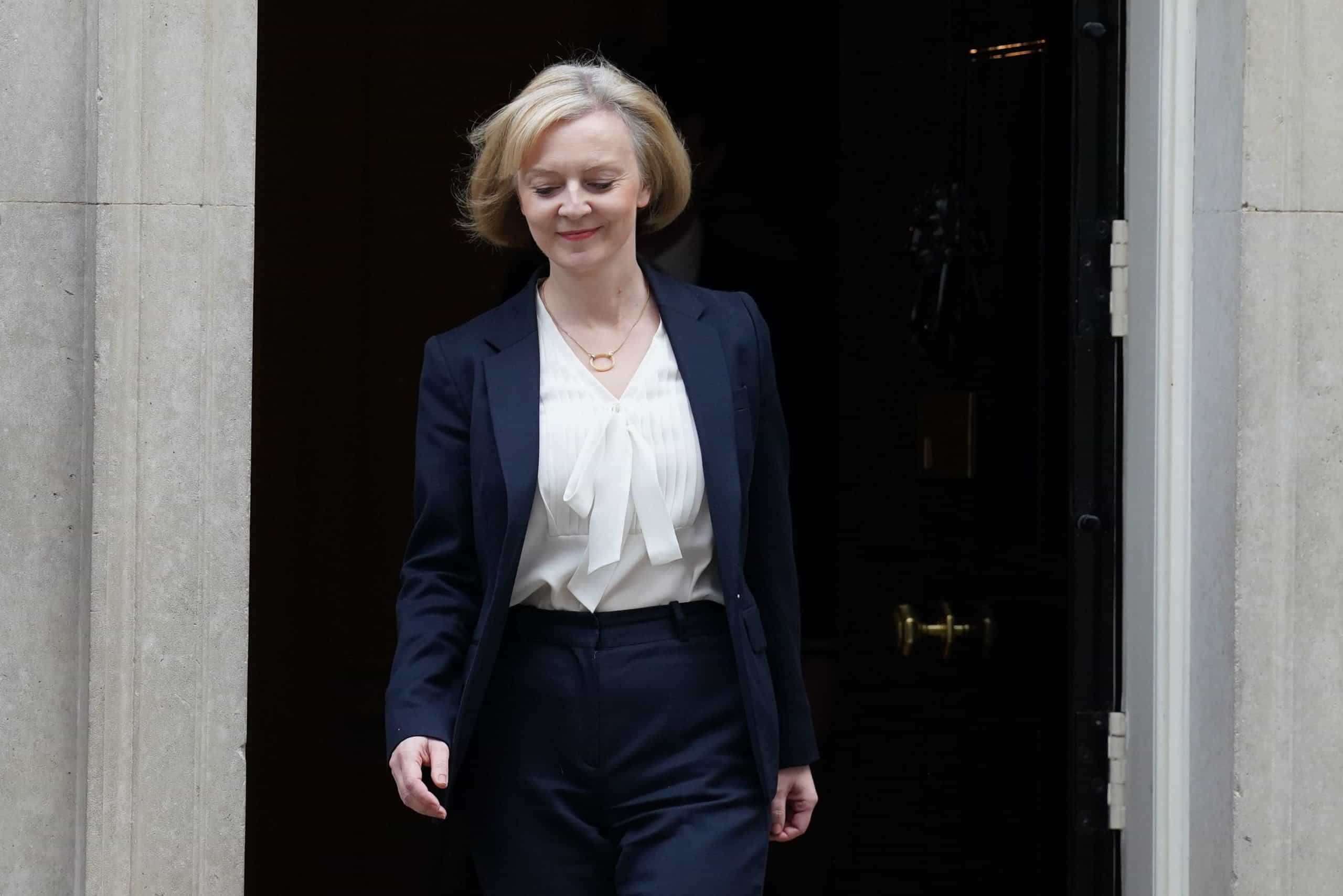 Truss WILL draw up resignation honours list