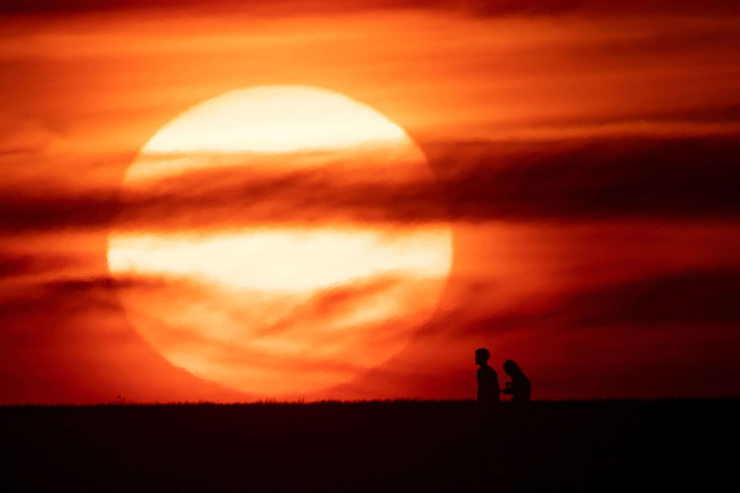 UK sees annual temperatures average more than 10C for first time