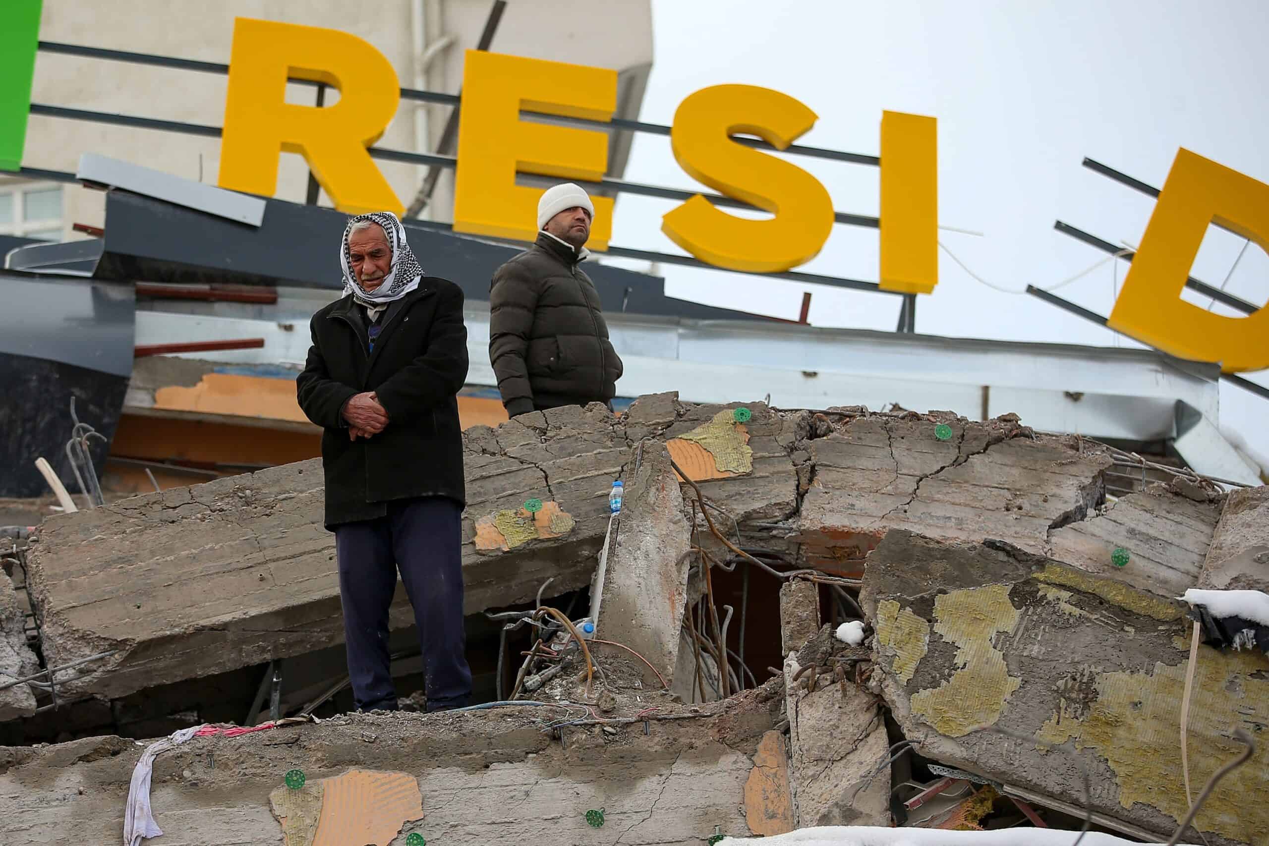 Freezing conditions stall rescue attempts as deaths in Turkey and Syria earthquake pass 11,000