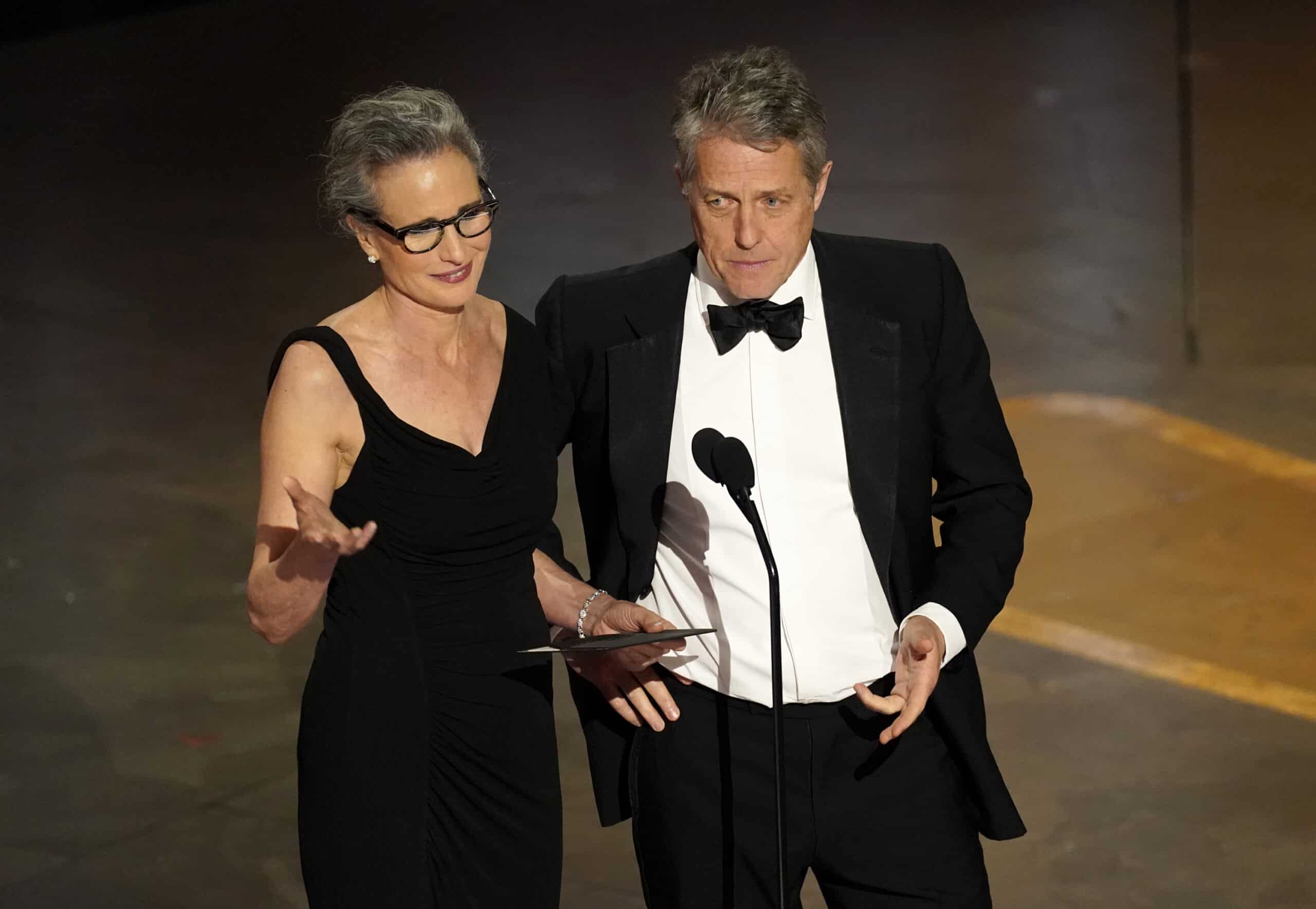 Hugh Grant gets props for indifferent Oscars interview