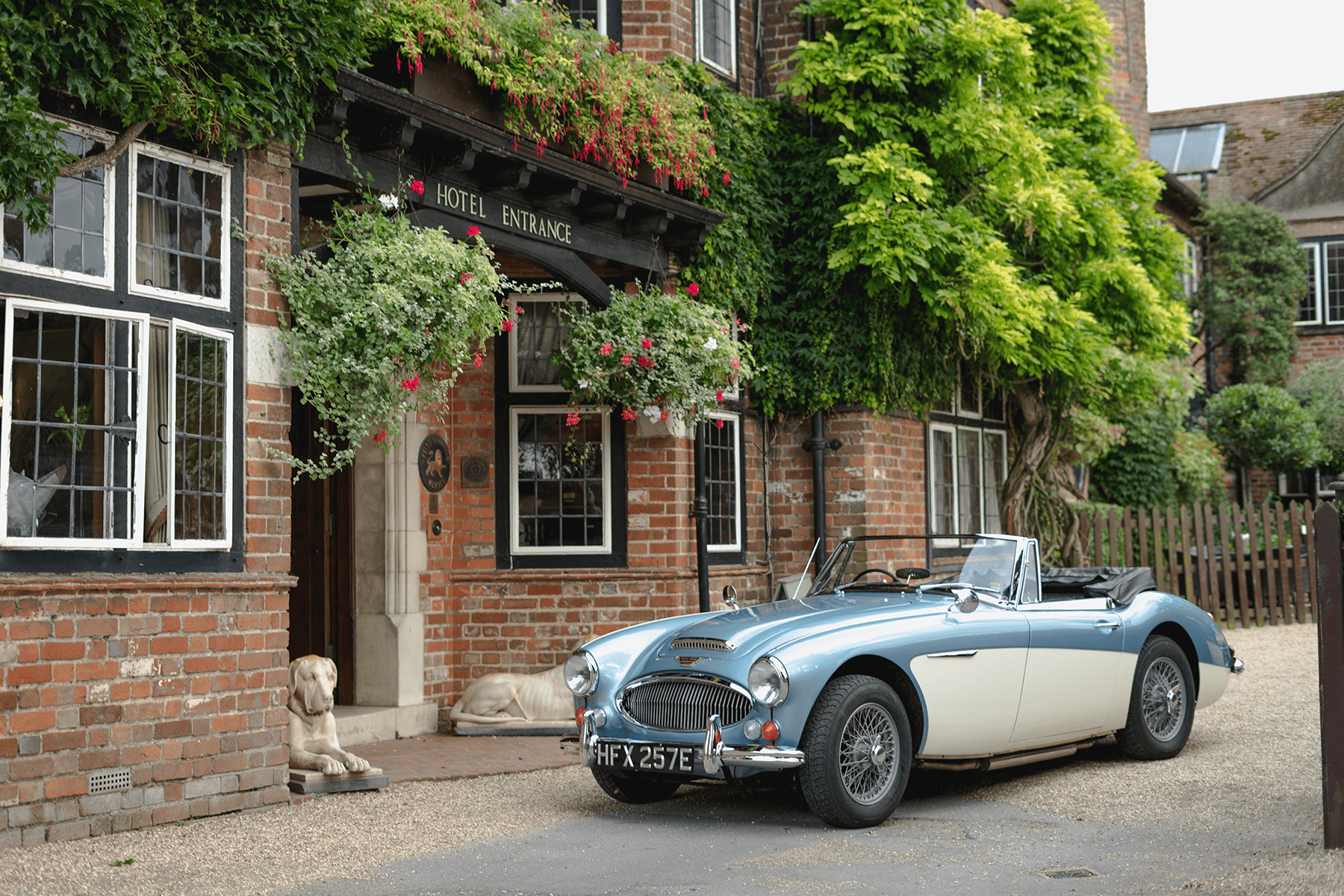 New Forest hotel launches classic car retreats with vintage motors and seven-course meals