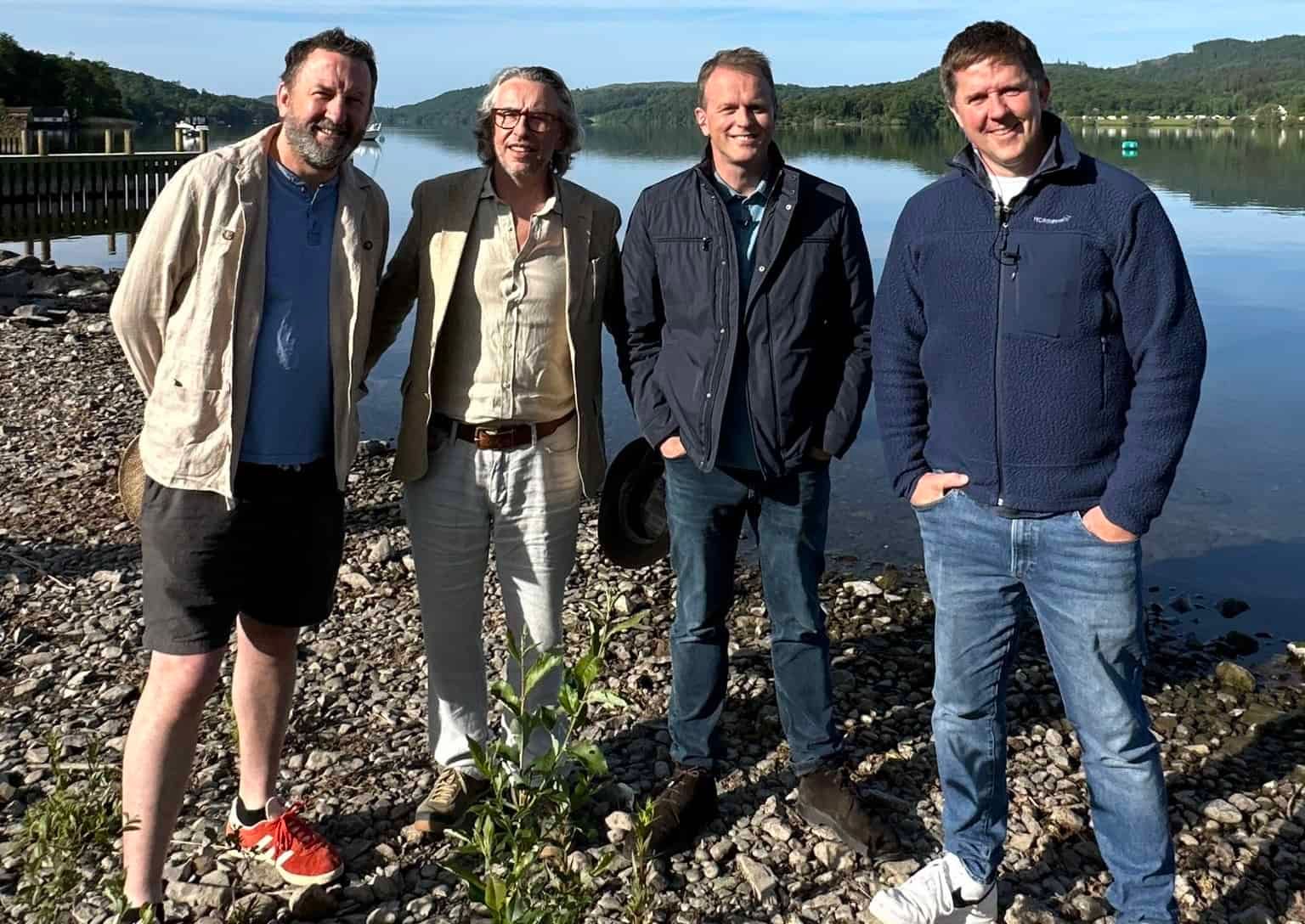 Lee Mack, Steve Coogan slam 'scandalous' sewagedumping water companies