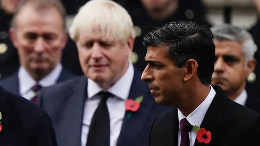 Sunak accuses Johnson of ‘not right’ peerage demands as Tory civil war continues