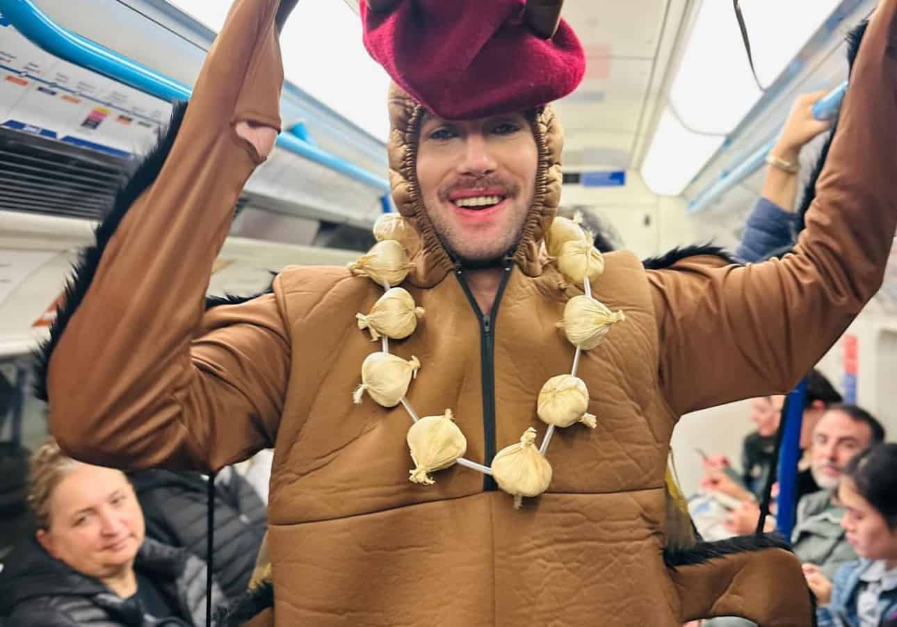 Londoner dressed up as French bedbug on Tube wins Halloweeen