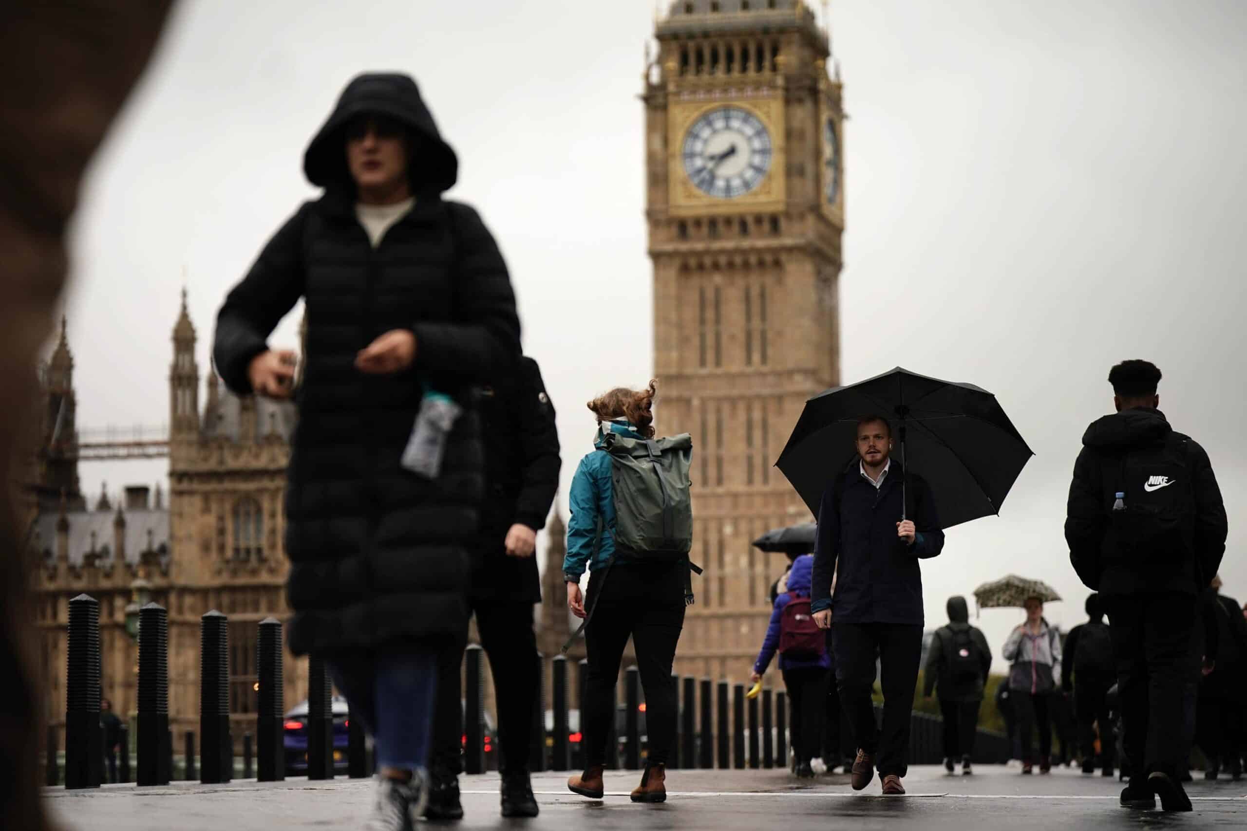 Recession looms as UK economy underperforms in last two quarters