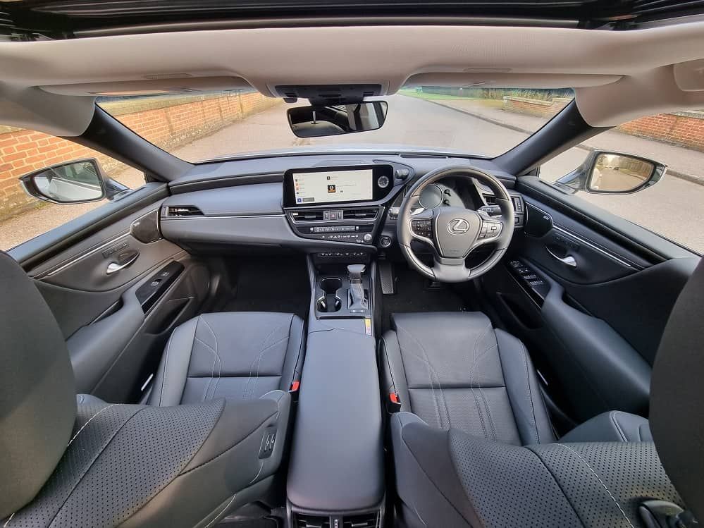 Lexus ES interior